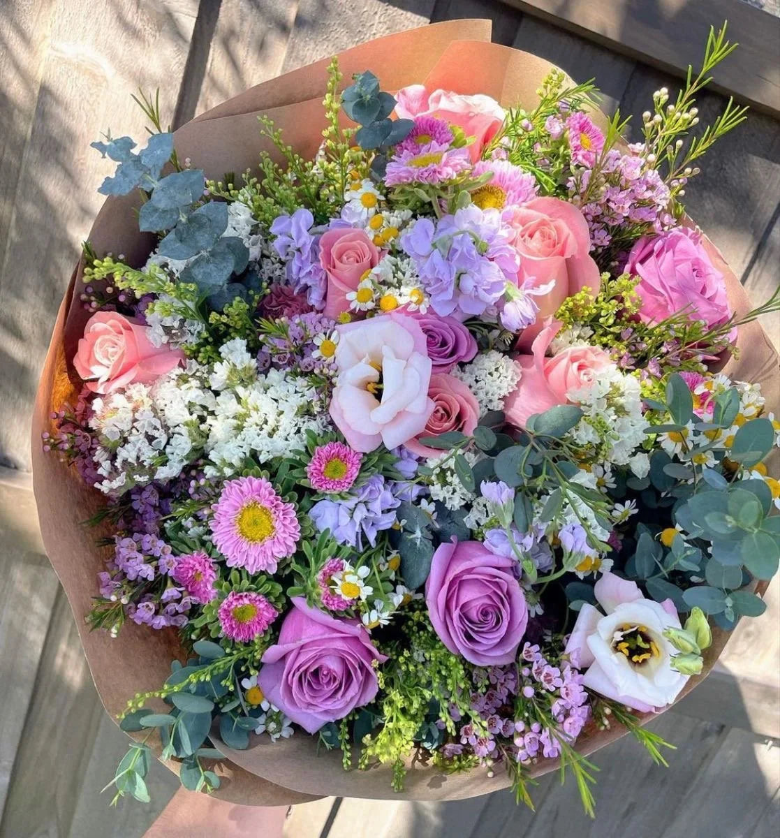 Why Choose a Local Florist Over National Chains?