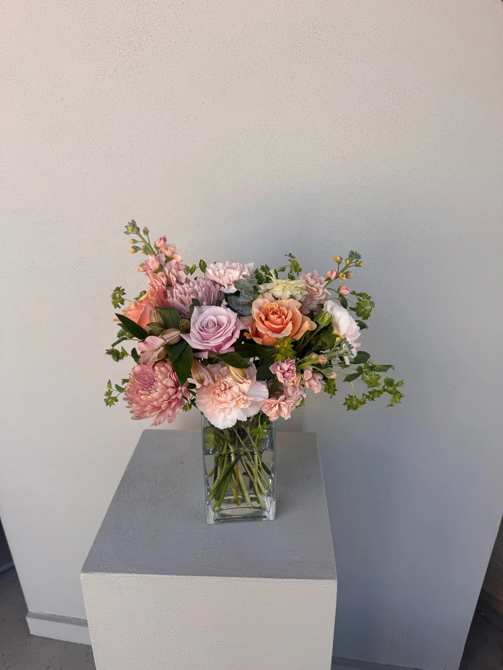 SMILE BIG! / VASE INCLUDED