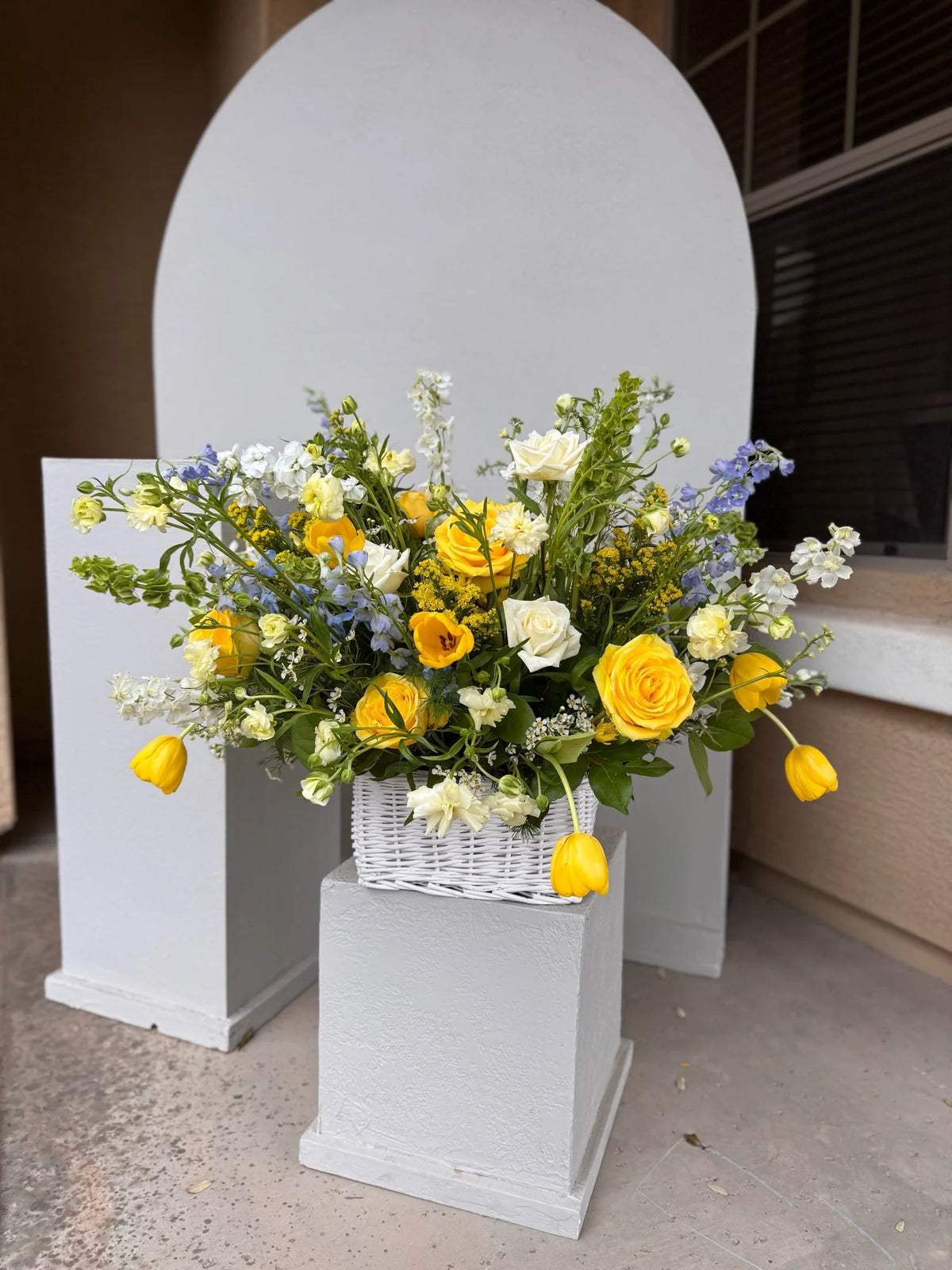 CUSTOMIZE YOUR FLOWER BASKET